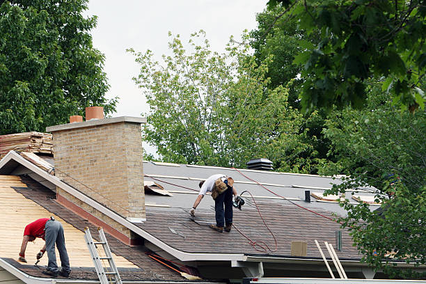Best Flat Roof Repair Services  in Marinette, WI